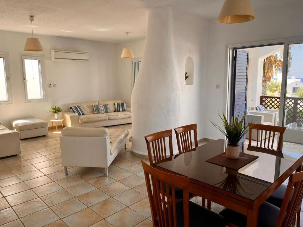 Sky Villa Paphos Eksteriør billede
